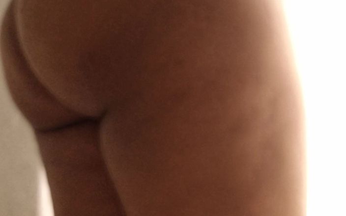 Karmico: Mi gordita embarazada muestra su tanga