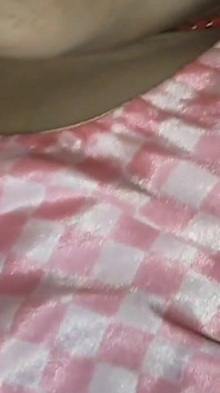 当老公不在家时，性感的priya被邻居男孩操
