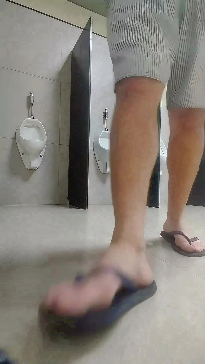 Marcosninfo: M-am Lăudat În Baia Pieței Și Aproape Că Am Fost Prins De...