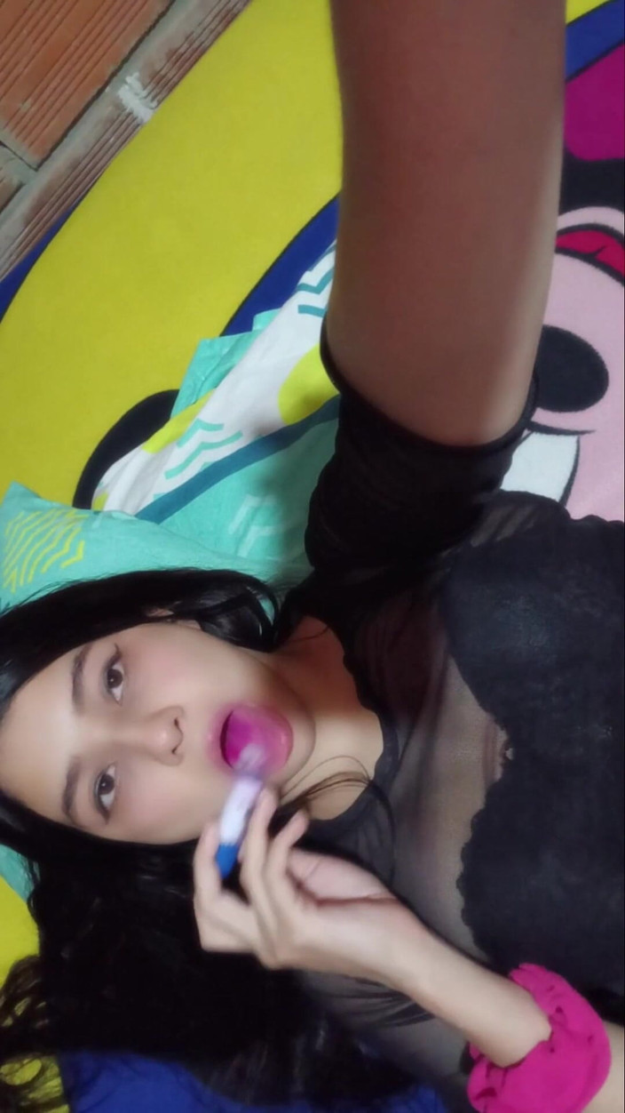 Yuli and tony: Nevlastní matka mého přítele mě svádí, zatímco je pryč