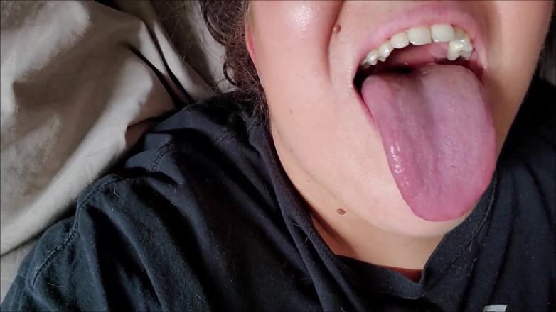 KikiPlumpAss_FH: Primo piano feticcio della lingua