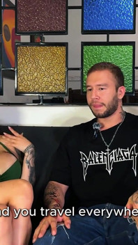 Bimbo Doll Nicol Love má horkou kávu s Brianem Evansxem