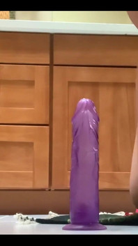 A Little Taste of That Vid in Your Inbox