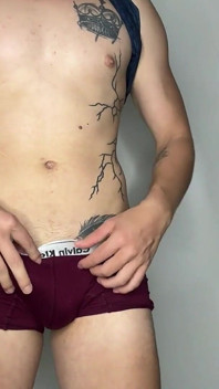 Hot Man Masturbating a Big Cock While Moaning up a Big Cumshot - Porn in Spanish
