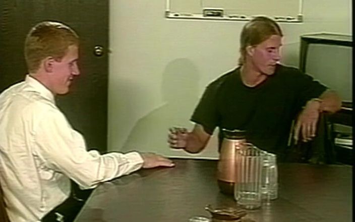 Gay RetroX VHS: 強烈な男性の肉の饗宴#3