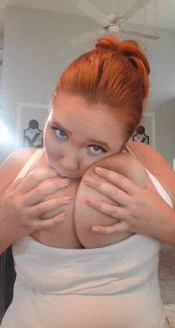 Annabelle Rogers: Eu amo brincar com meus cabides pesados