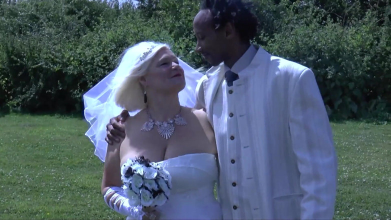 Big Boobs6: La répétition torride du mariage