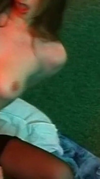 Genç Ve Deneyimsiz Ilk Kez Büyük Bir Yarrağı Poposuna Alıyor