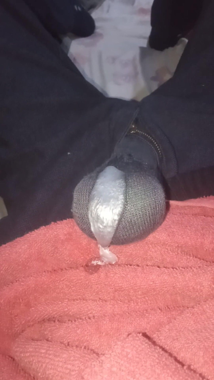 Zen_solo: A ejaculat prin pantaloni