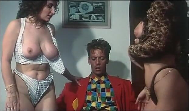 Rocco Siffredi and Friends: Тройничок экшн с двумя волосатыми милфами и Rocco Siffredi