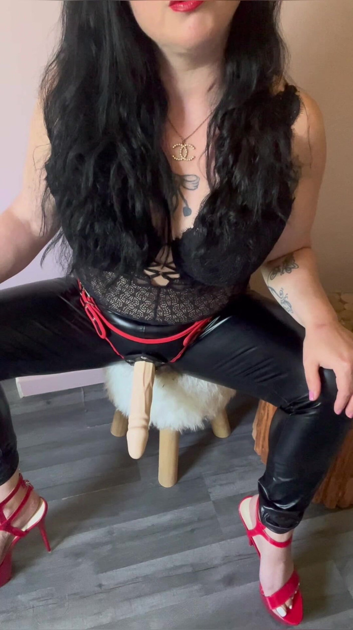 Maitresse Clara: Sono troppo per te