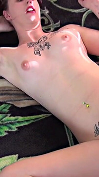 Cuenta cuántos dedos meto en su polla junto con mi polla y me gusta y publica la respuesta en los comentarios y recibe a Pirce