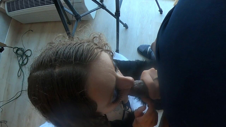 Real Amateur Sluts: Amanda per favore prima sul pompino della telecamera!