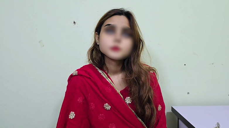 Faryal: Ik wil je poesje - Hindi vunzige praat