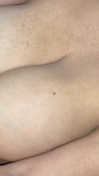友達の恥ずかしがり屋の彼女はアナルセックスの専門家です