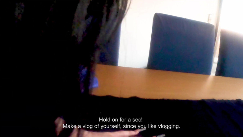 Cumbizz: 18 Yaşındaki Minik Üniversite Öğrencisi, Erkek Arkadaşı Yanında Uyurken BBC Ev Arkadaşıyla...