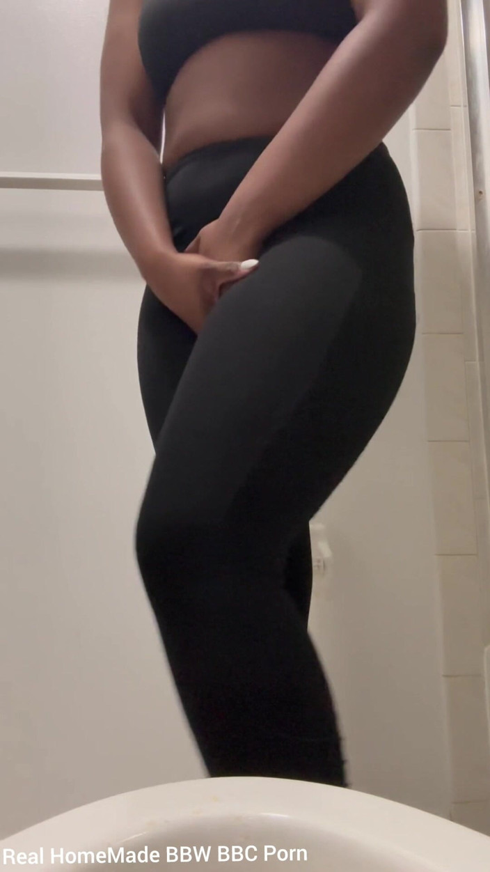 Super sexy ebony cuties: Desperate for a Wee Cutting My Legs Pissing POV in...