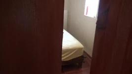 55 वर्षीय फ्रेंच अल्जीरियाई व्यभिचारी सौतेली मम्मी अपनी बालों वाली चूत को चोदते हुए पकड़ी गई