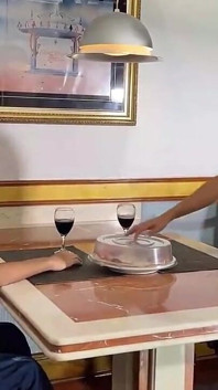 Yeni aktör boşalana kadar rola'yı Novinha'ya koy