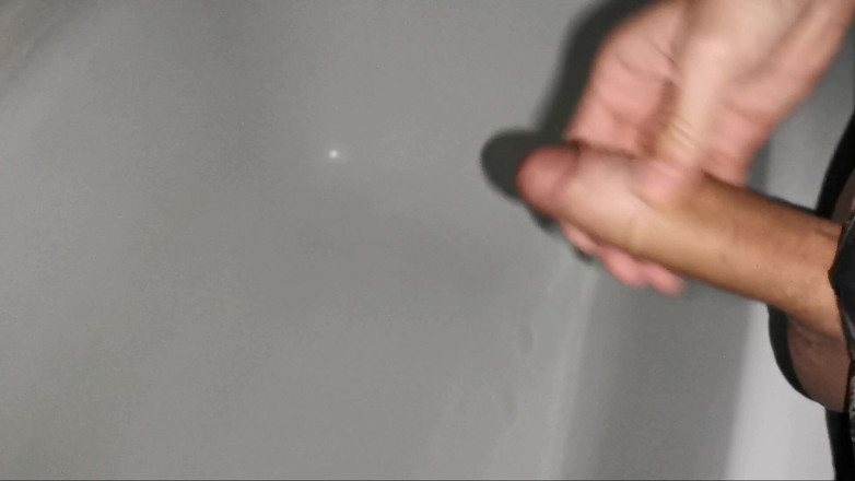 SEXY_GUYBEST: A Very Powerful Stream From a Large Penis