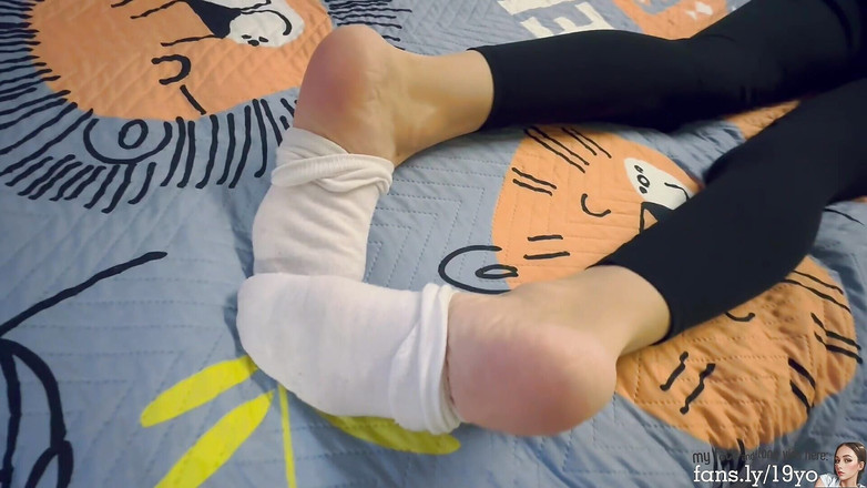 Gigi oficial: Отчим говорит: У меня есть новый iphone для тебя! Давай проверим операторскую наездницу 18-летняя в любительском видео