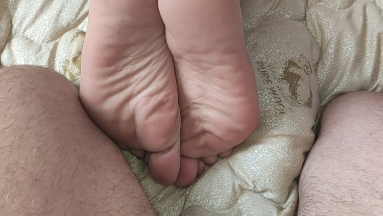 DirtyLubov: 발 따먹기