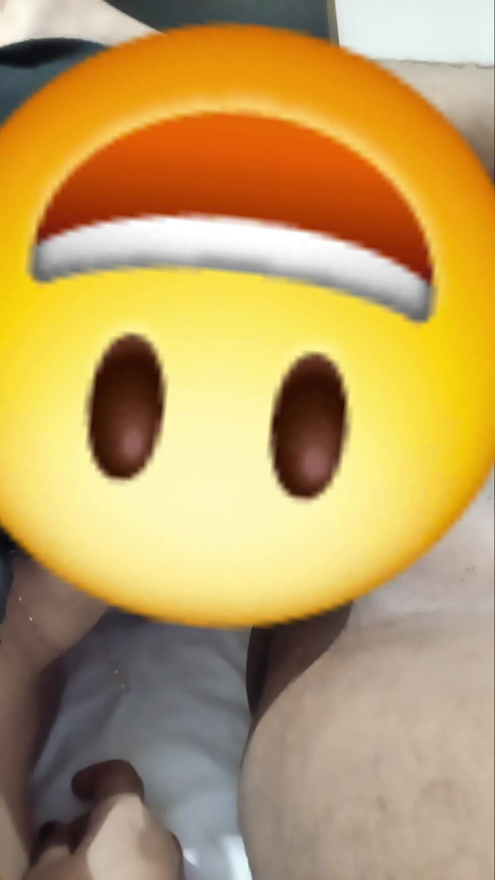 Sapi143: La zia mi succhia il culo