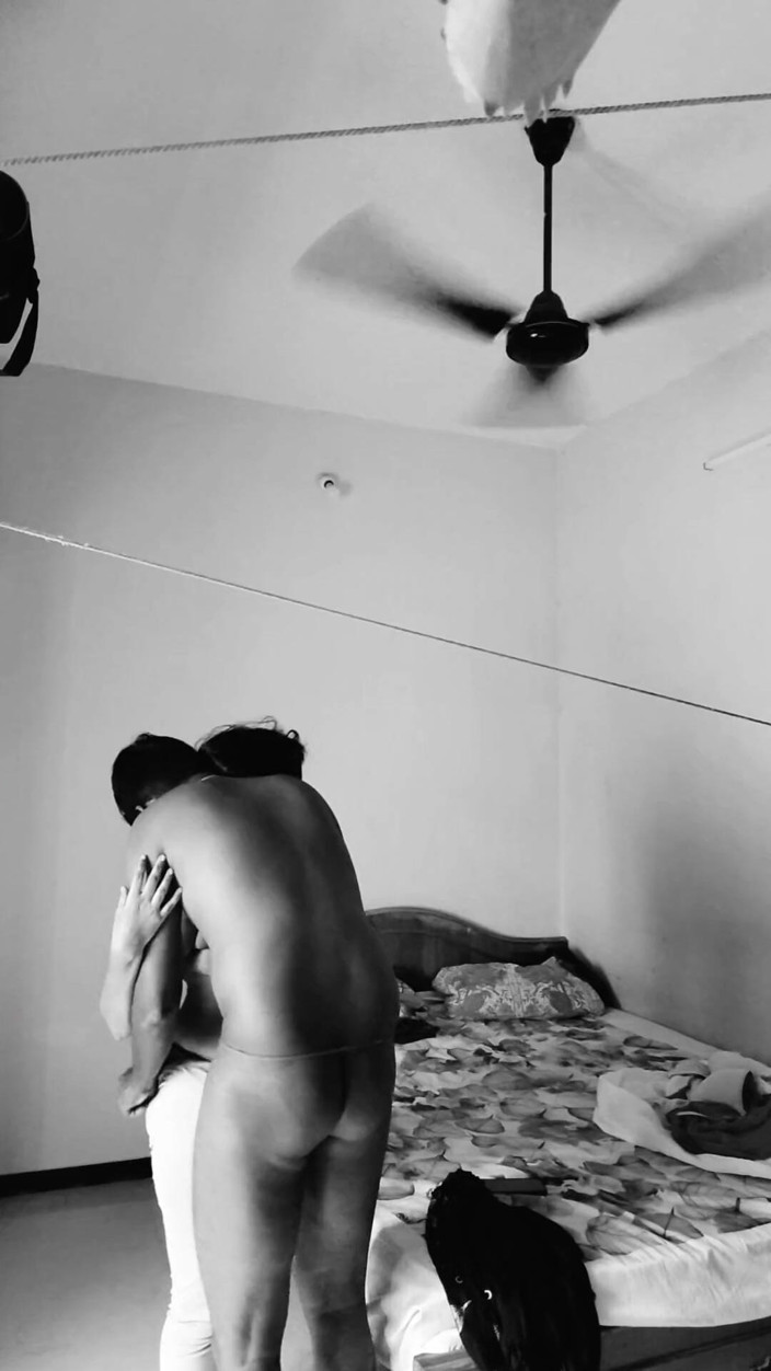 Sweet Couples: Cupluri fierbinți făcute acasă se fut cu alb-negru