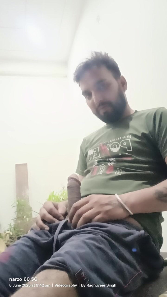 Rajasthani-old-lover: Индийский дядя принимает мастурбацию после того, как показал пенис соседу дяде