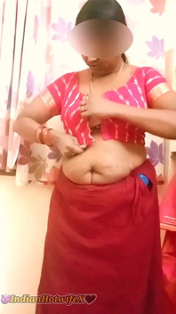 Tamilische geile bBW-ehefrau Latha nackt sari necken & romantik mit cuck ehemanns freund!