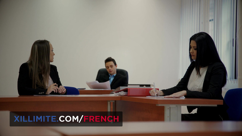 French girls at work: Mariska: Provinilé potěšení na toaletě v baru