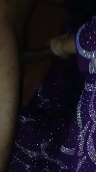 Hintli köylü kız üvey erkek kardeşi tarafından sıkı amcık sikiliyor, desi güzel kız xxx video.