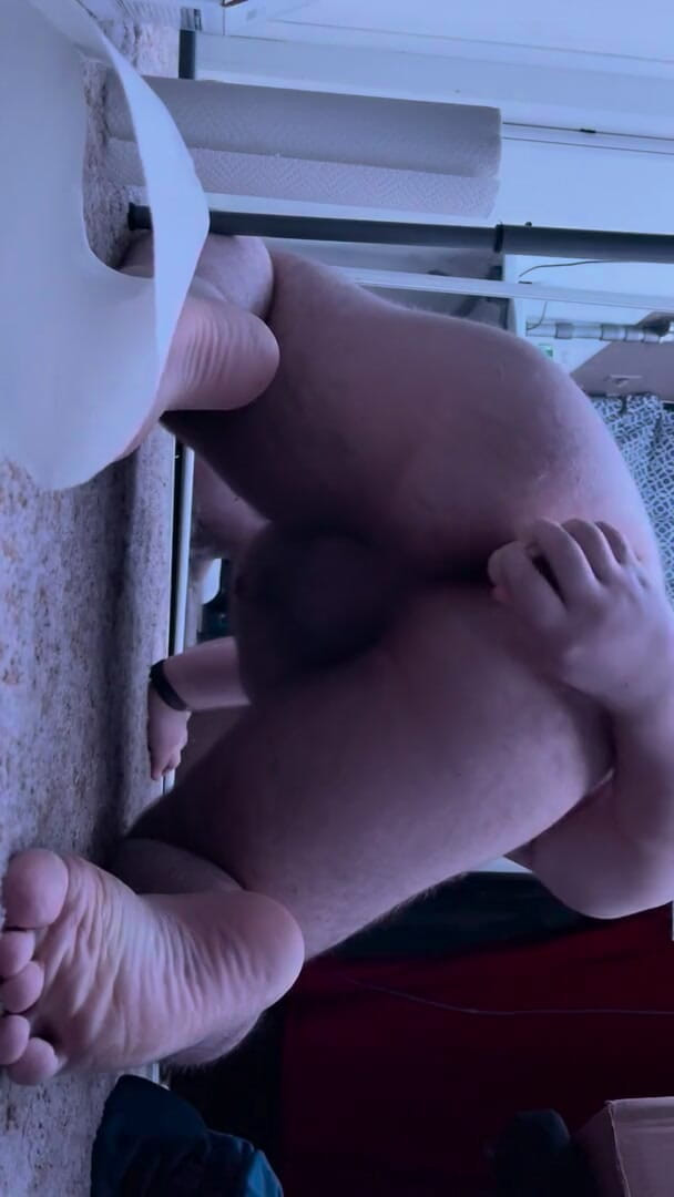 Chubbybidude: Chubby gay guy fills his ass with dildo