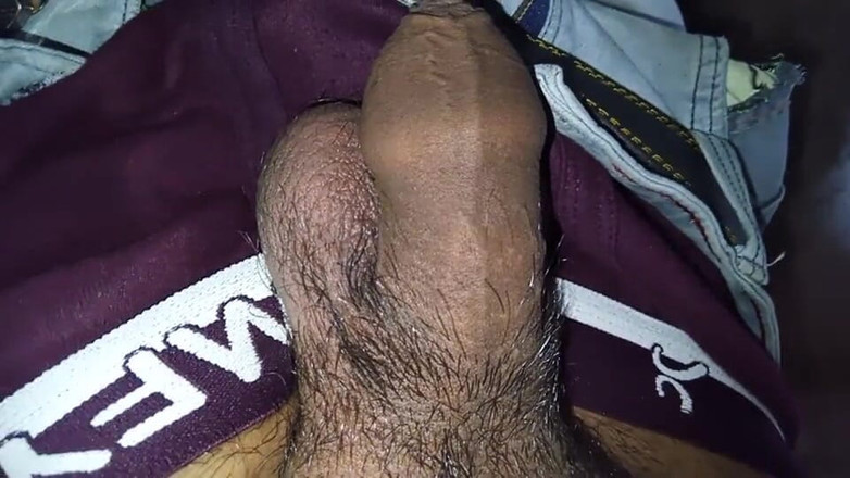 Om Kumar: Jongen vido sexy