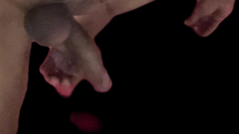 Naughty Cock: 背着他自慰。