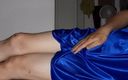 Naomisinka: Masturbação com porra vestindo lingerie de seda de cetim azul