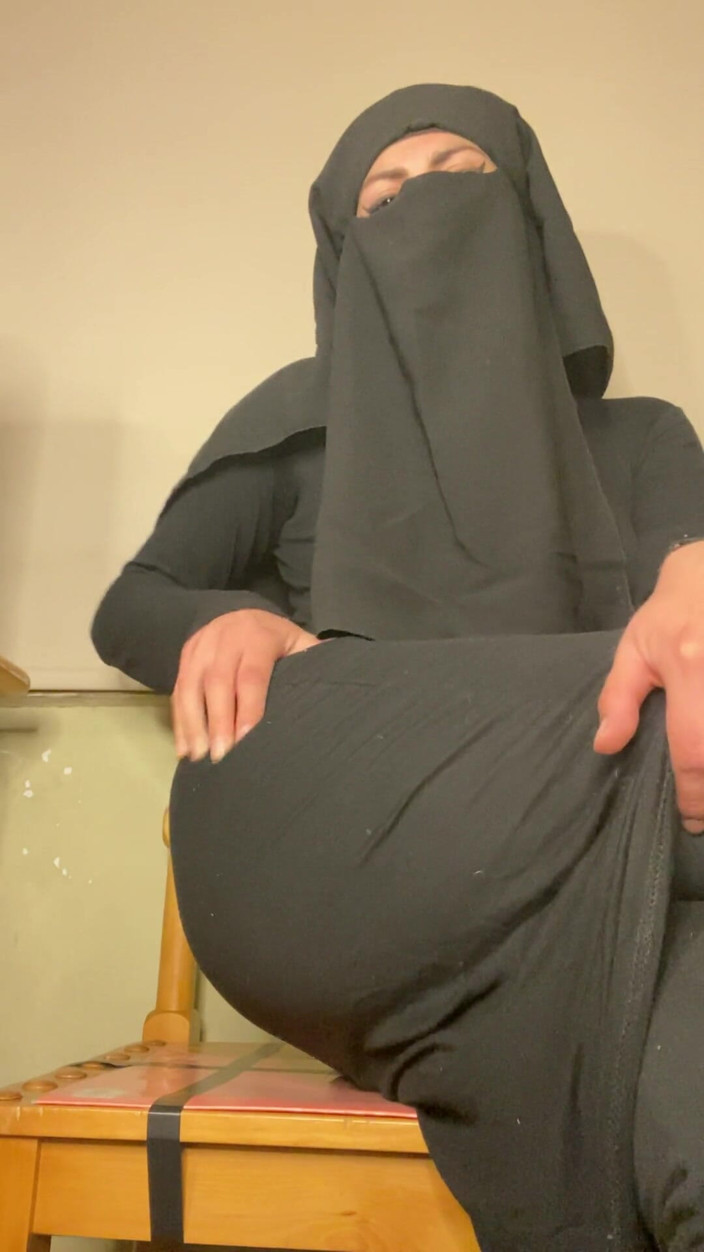 MiaNIqab: Anal auf 12,5 zoll bbc-dildo mia niqab