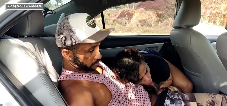 Eliane Furacao: Моя машина зламалася на дорозі, але незабаром з'явився гарячий хлопець, який допоміг мені отримати задоволення, я зробила йому соковитий мінет на його члені