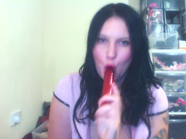 MissFFW: Using Two Toys to Make Me Squirt