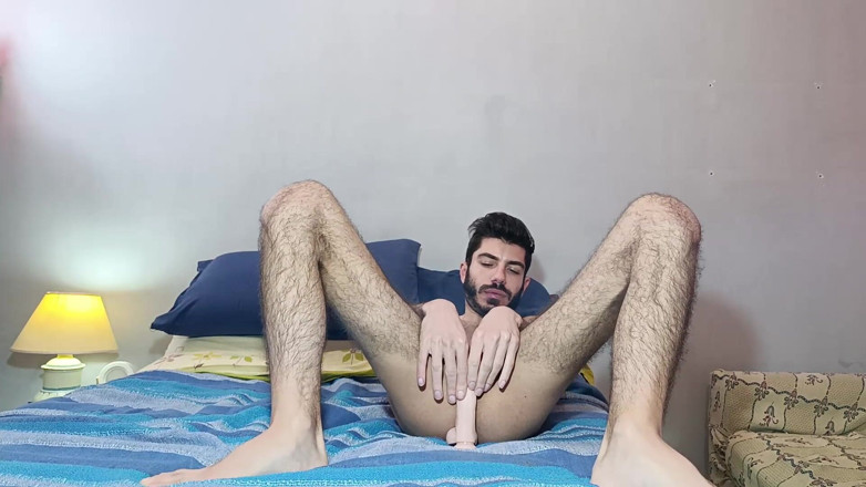 DennyDen: Pertama kali nyepong dildo sambil nyepong di video