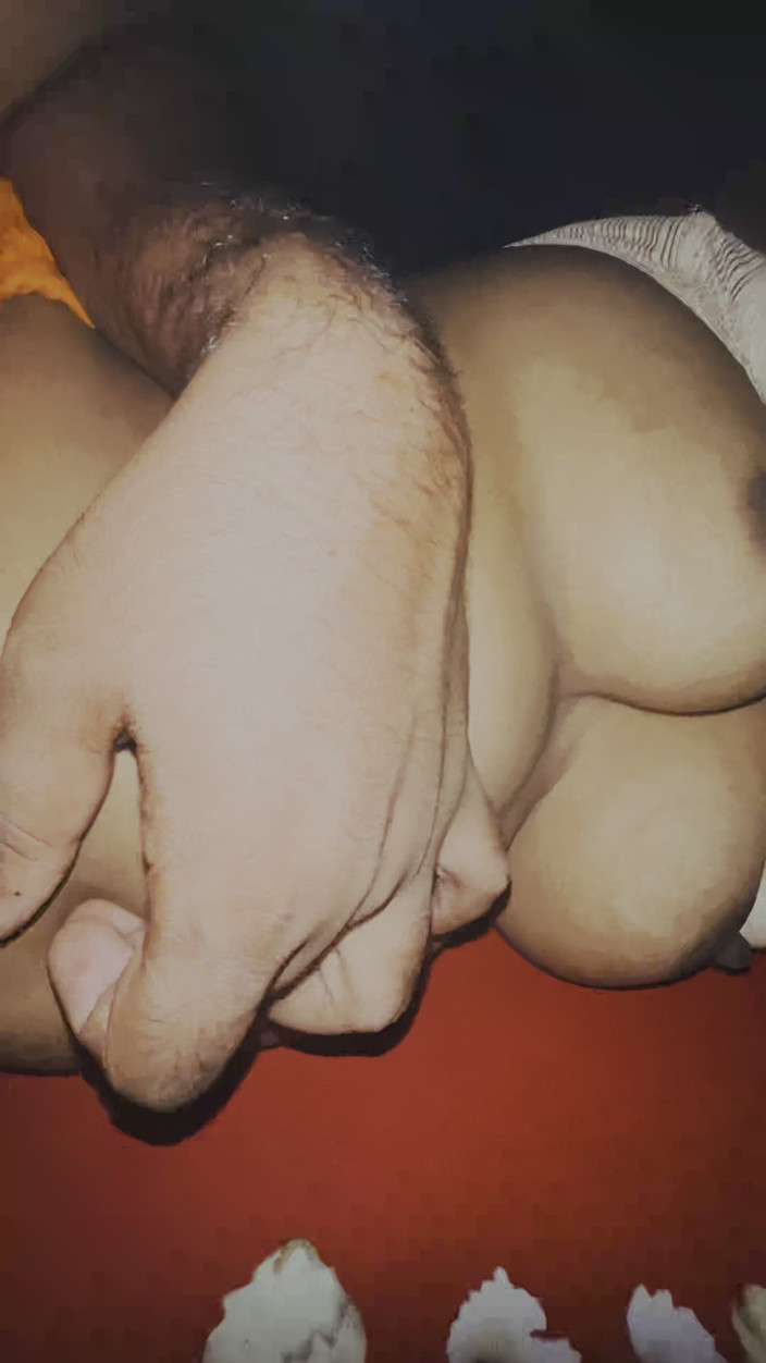 taslima81: Desi bhabhi desa yang sangat romantis dan panas