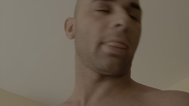 Italians at Home: Cette Fille À Poitrine Dévore D’abord Sa Bite Puis Se Fait...