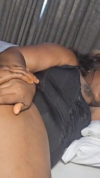 Essa buceta gorda aperta esse pau seco no escritório