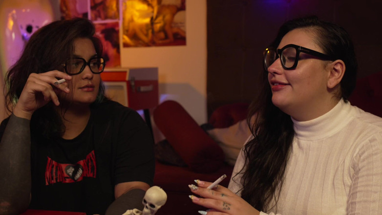 Gordelicias: Smoking Fetish! Two Hot Women Smoking and Talking About Their...