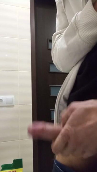 Valera4094: Shower masturbation 18+