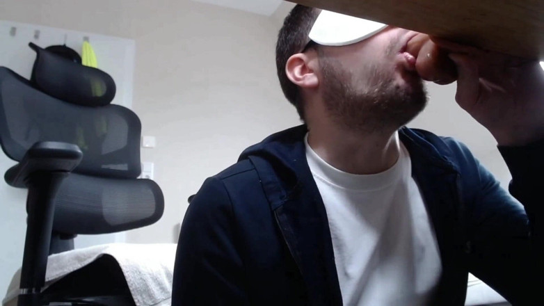 Kinkymah: Broken Beta Boy's Non-stop Gagging and Deepthroat Compilation
