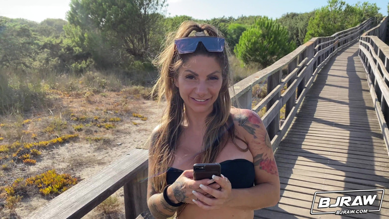 BJ Raw: Bjraw Lily Veroni adoră o încărcătură de spermă