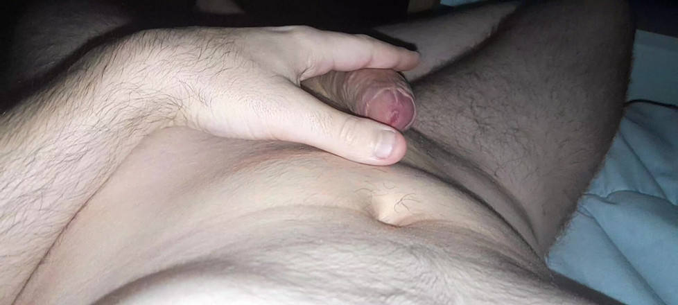 damien: 自分を触っている