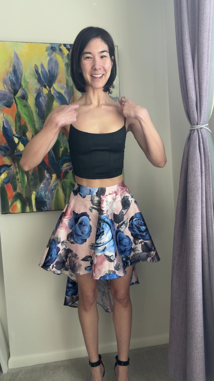 Ms_Emmy_Lynn: Satinrock kein höschen necken