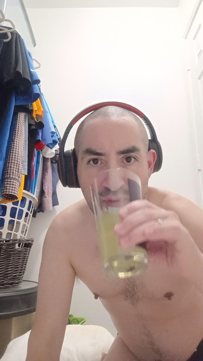 Brandon Lee: 我的玻璃杯里的鸡巴和球